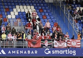 Aficionados del Granada en Ipurua.