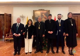 La Junta de Gobierno de la cofradía junto al Nuncio