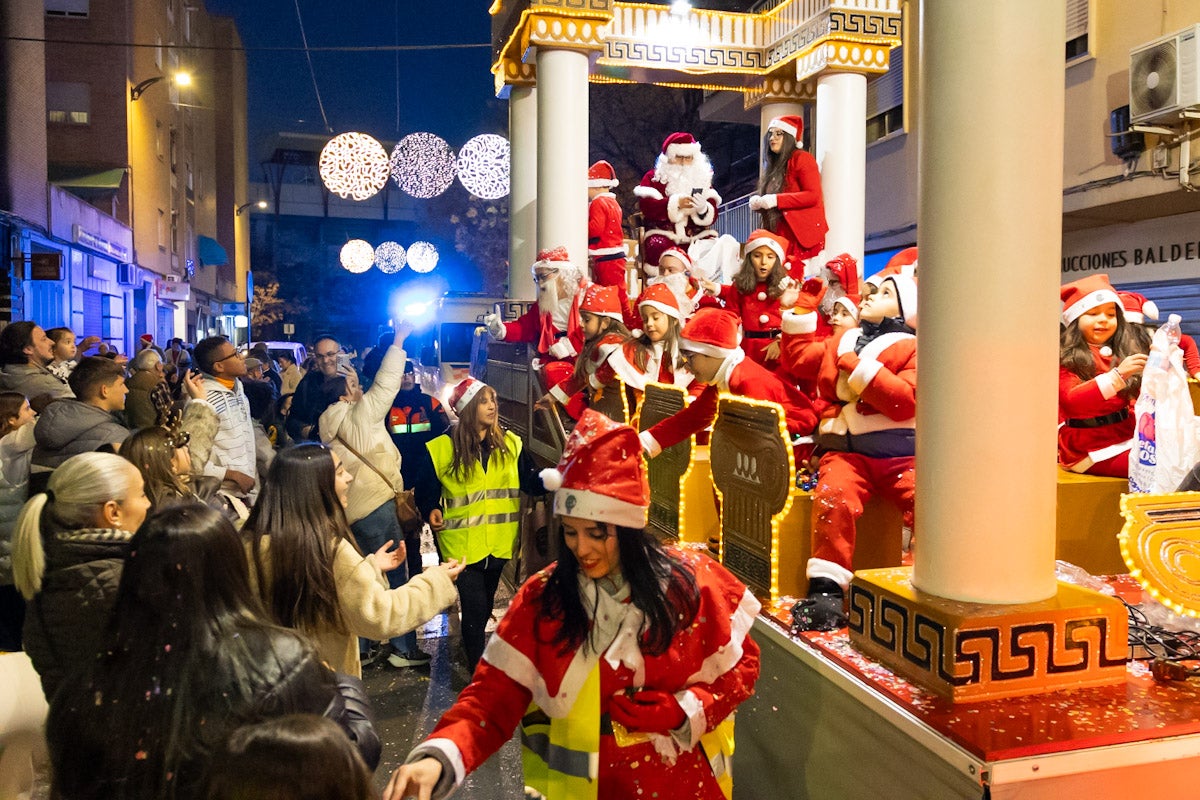 Las imágenes de la cabalgata de Papá Noel en Granada