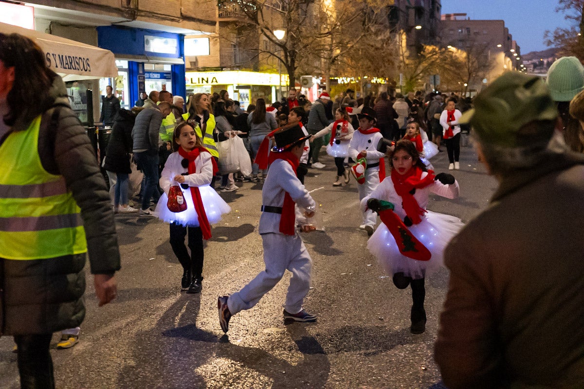 Las imágenes de la cabalgata de Papá Noel en Granada