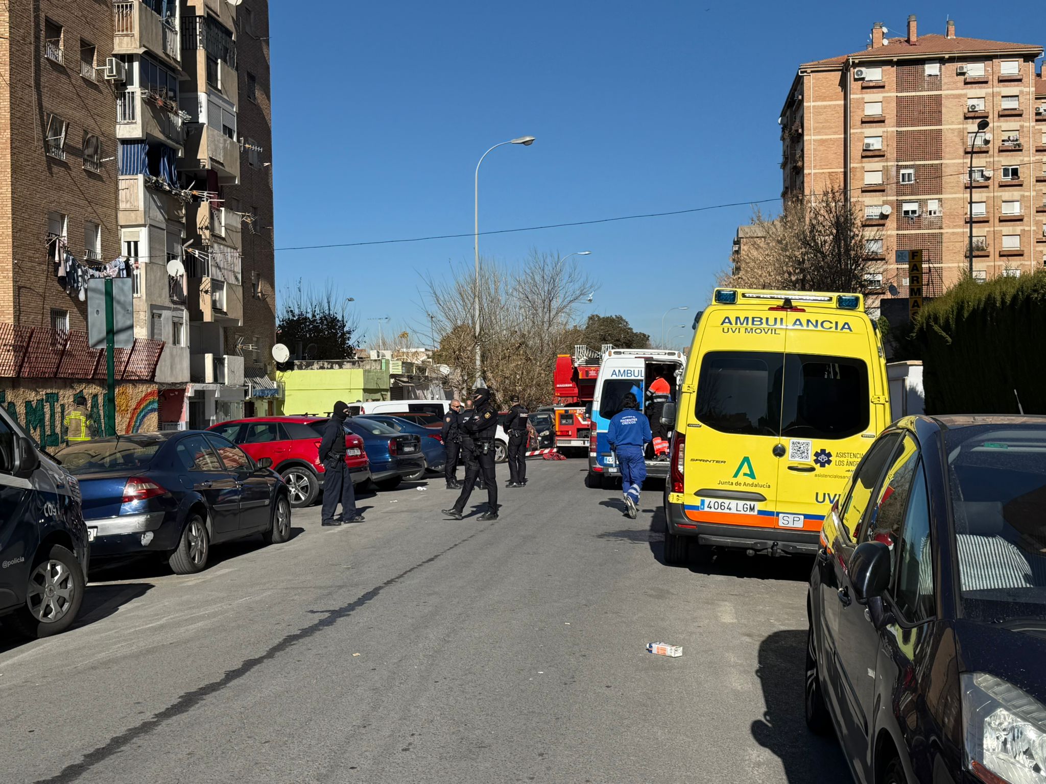 Las imágenes tras el incendio de Granada en el que ha muerto un bebé