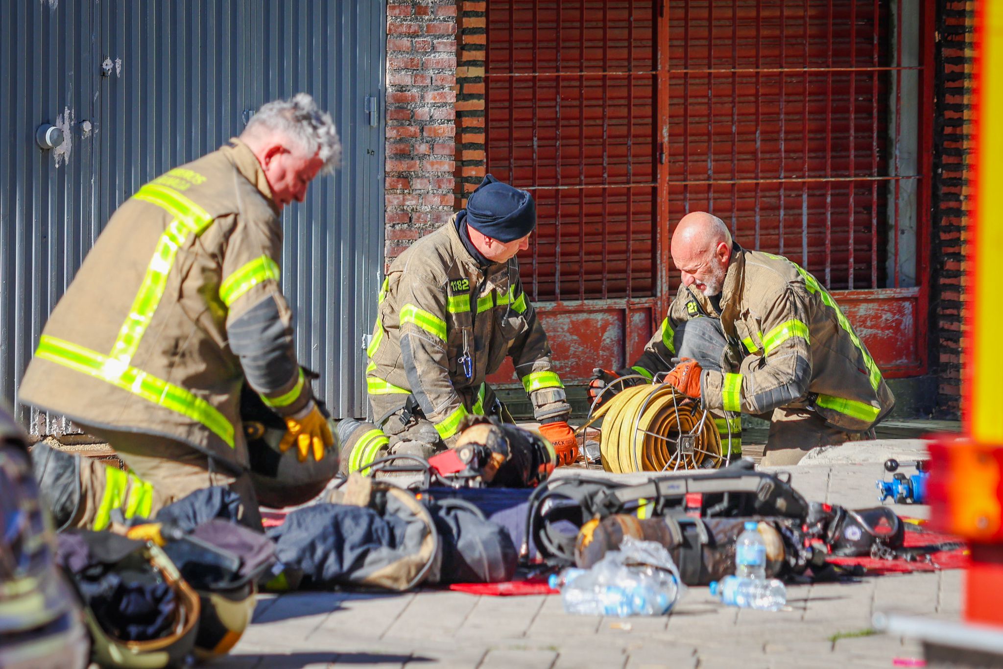 Las imágenes tras el incendio de Granada en el que ha muerto un bebé