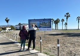 Cartel del corredor verde en Playa de Poniente.