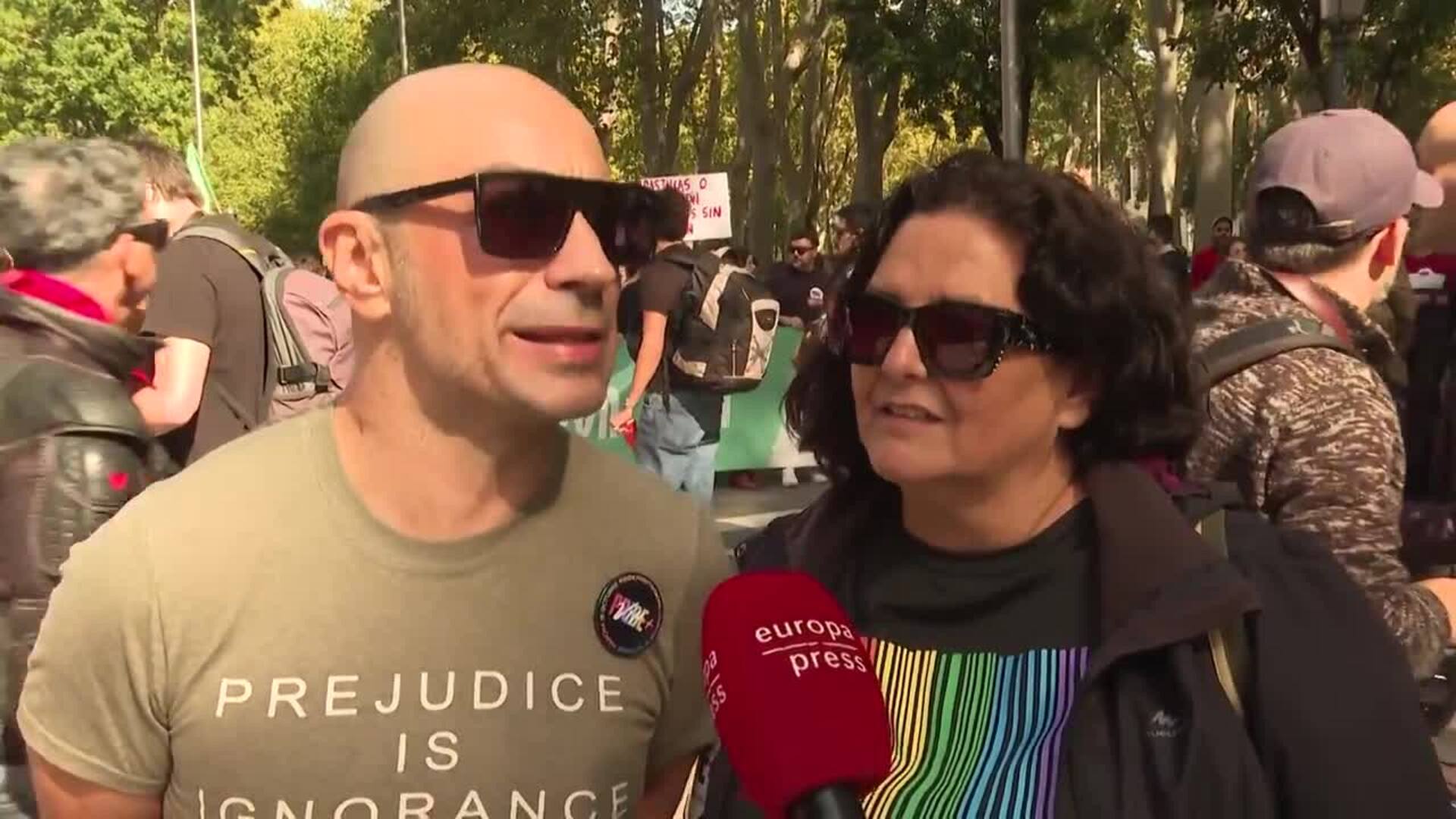 Miles de personas marchan en Madrid contra la estigmatización del VIH ...