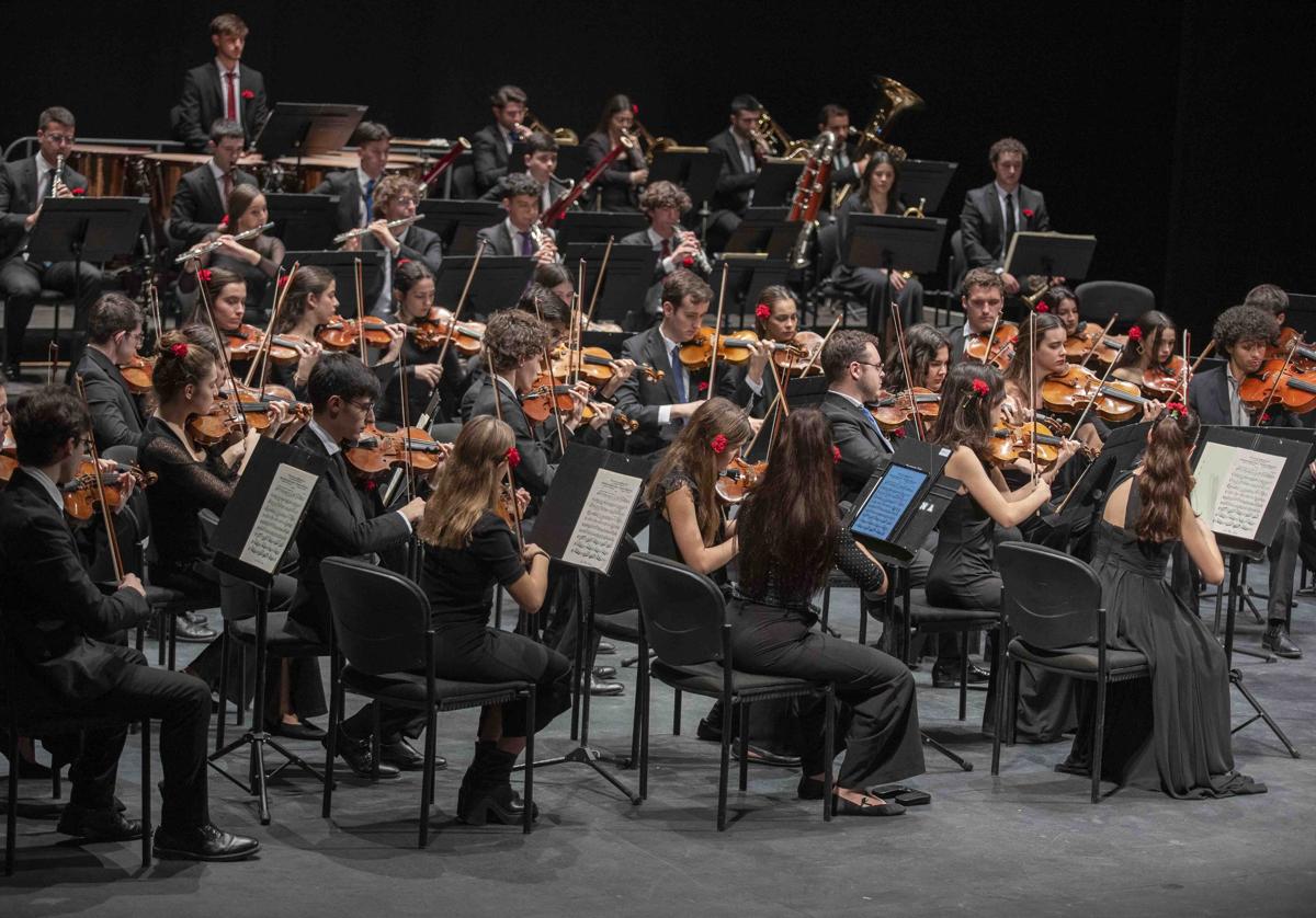 La Orquesta de la Fundación Barenboim-Said comparte su talento y precisión técnica en su concierto en el Auditorio