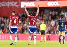 Lucas Boyé celebra uno de sus goles al Tenerife, durante el duelo disputado en Los Cármenes.