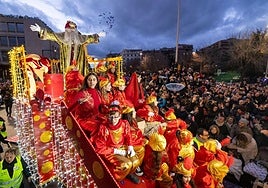 El rey Melchor durante la cabalgata de 2024 en Granada.