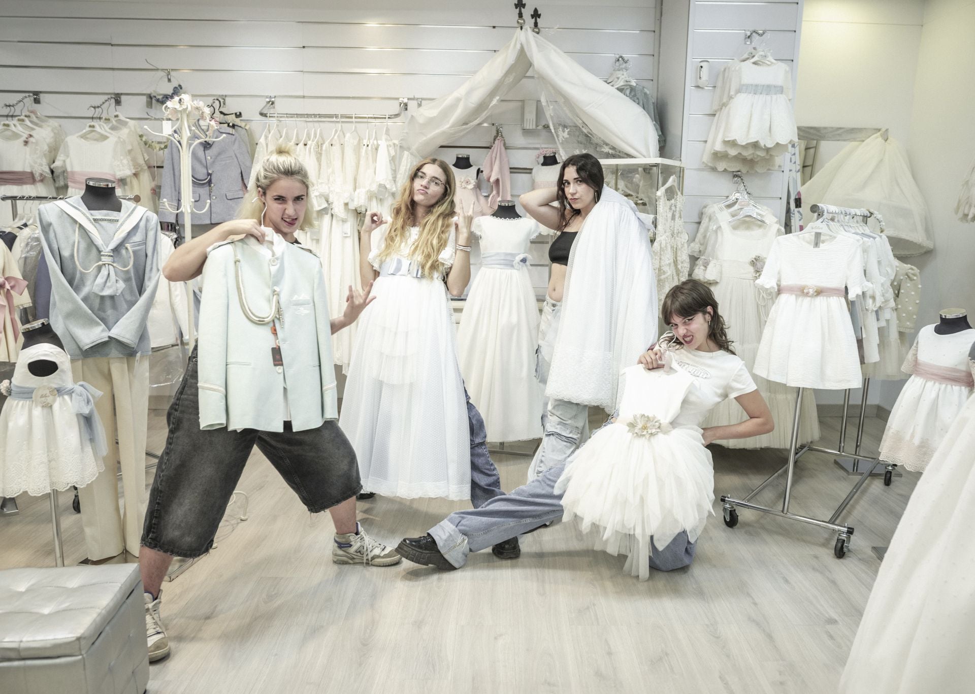 Las Dianas en Dina Din Don tras su paso por 'Mercado Sónico'