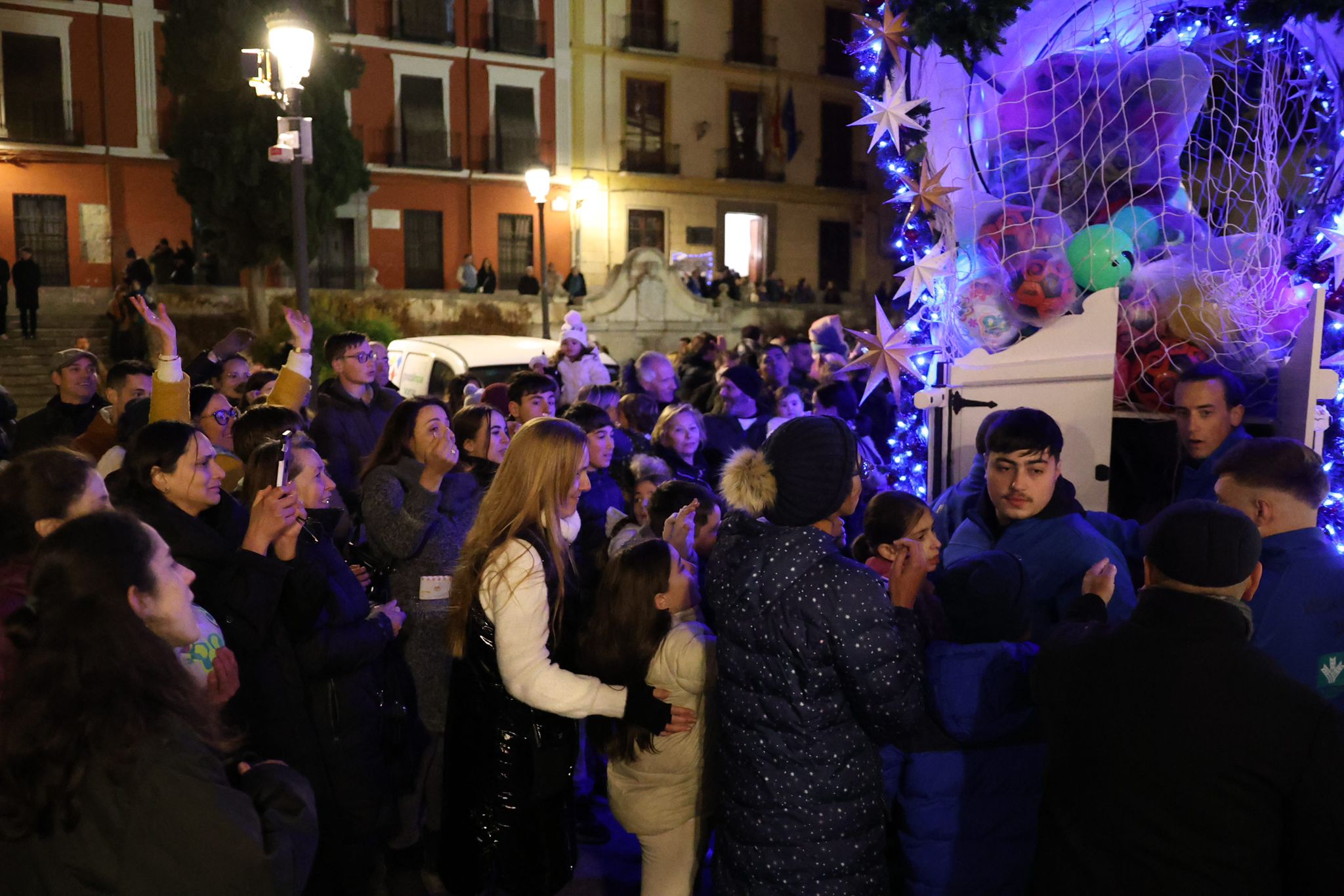 Las imágenes que no has visto de la cabalgata del Heraldo en Granada