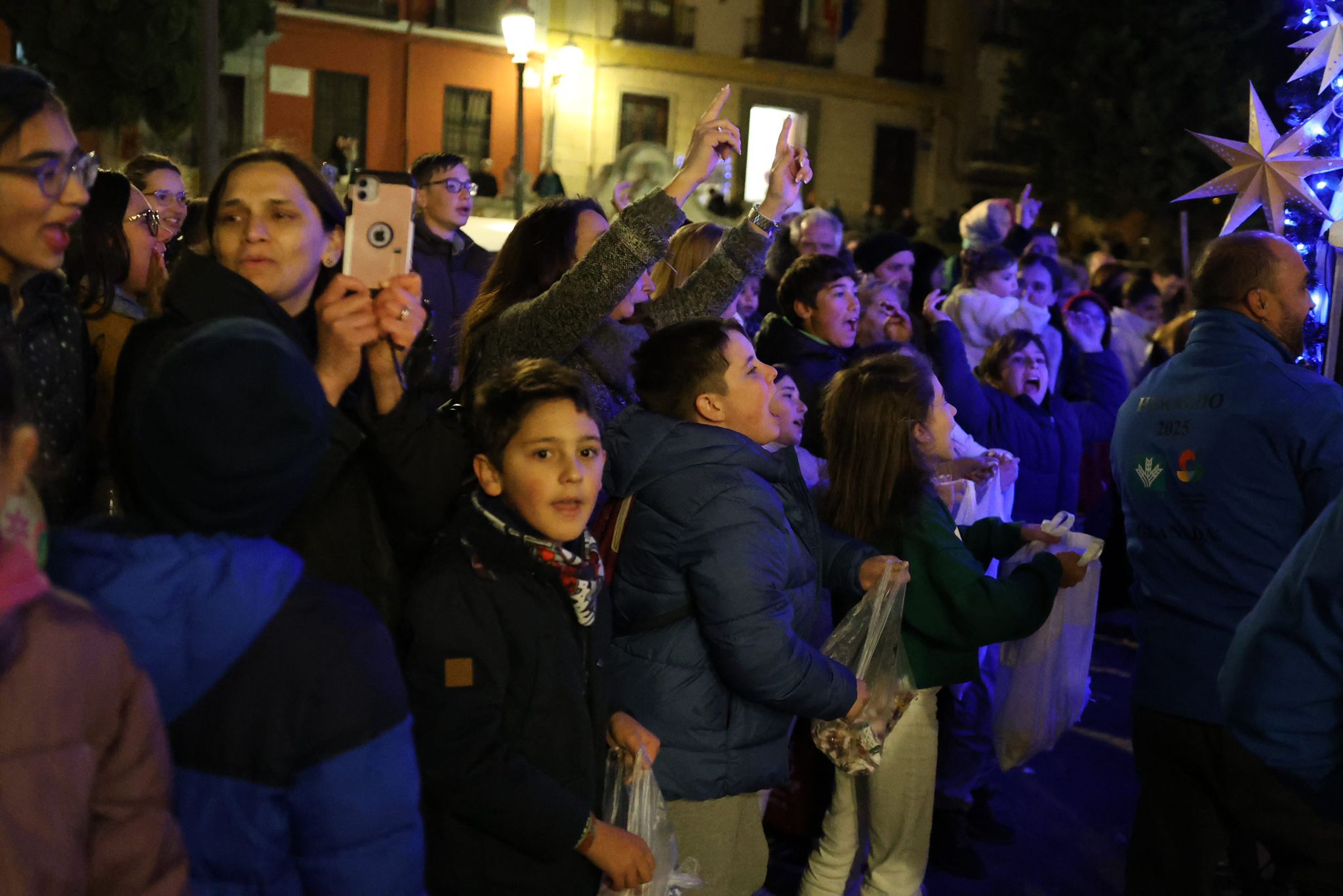 Las imágenes que no has visto de la cabalgata del Heraldo en Granada