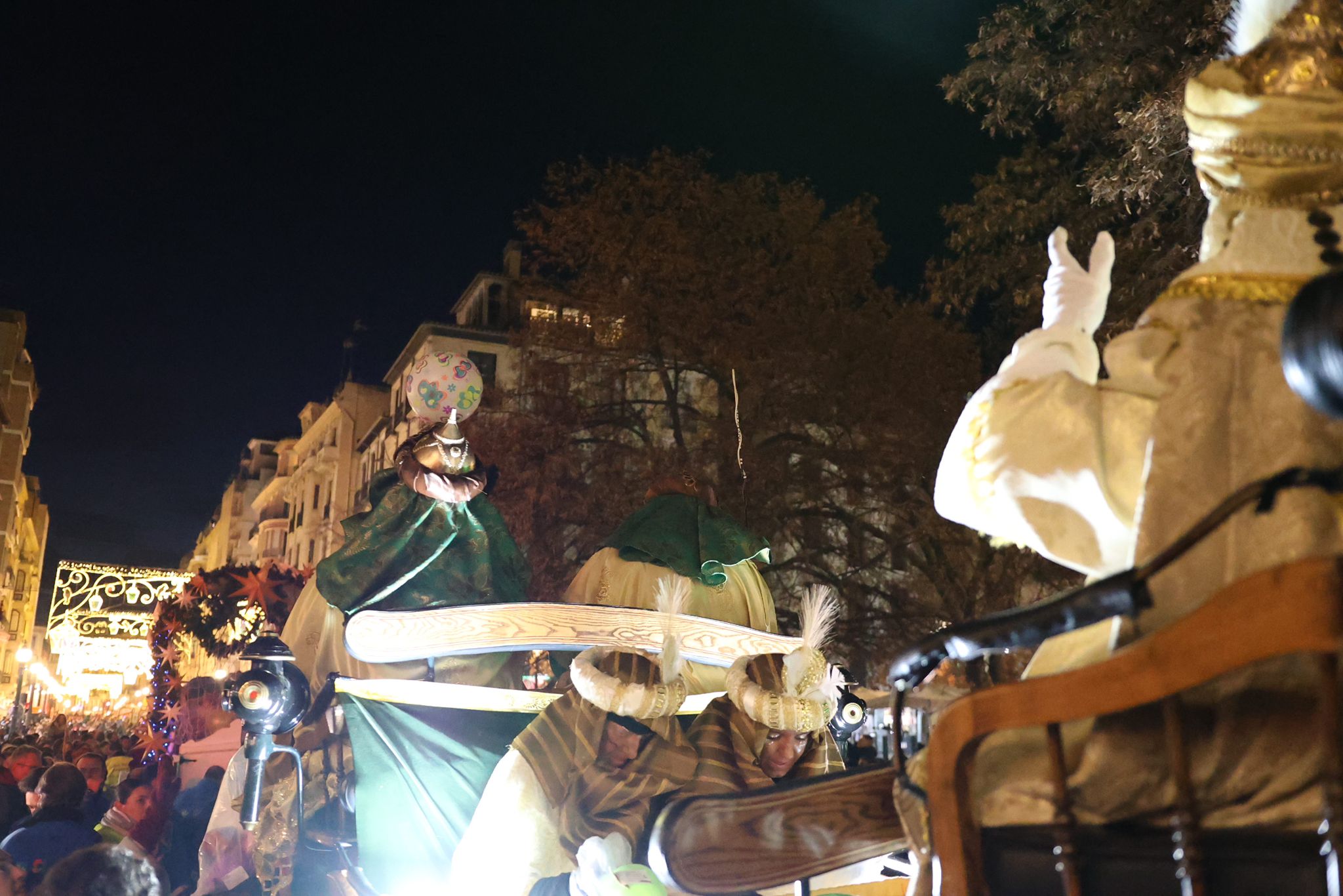 Las imágenes que no has visto de la cabalgata del Heraldo en Granada