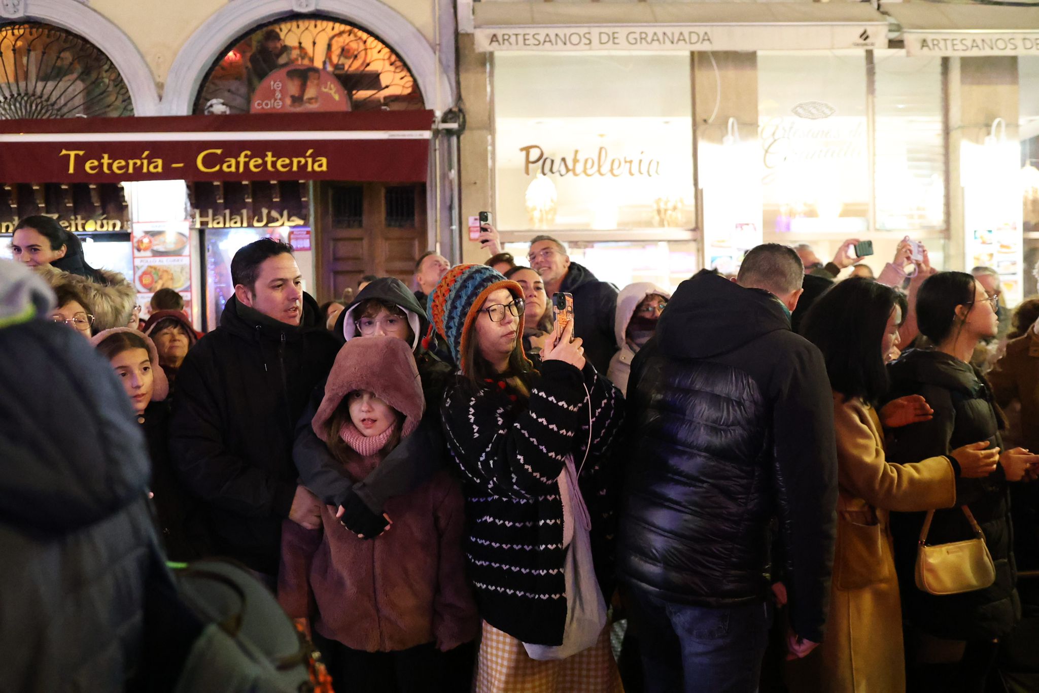 Las imágenes que no has visto de la cabalgata del Heraldo en Granada