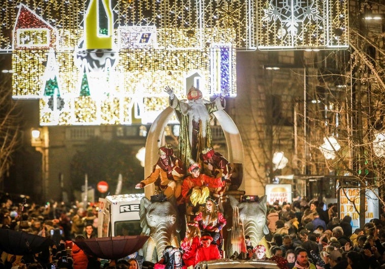 Cabalgata de los Reyes Magos en Granada.