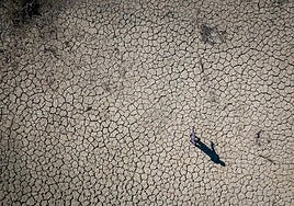 Imagen de archivo de un pantano al 15% de su capacidad.