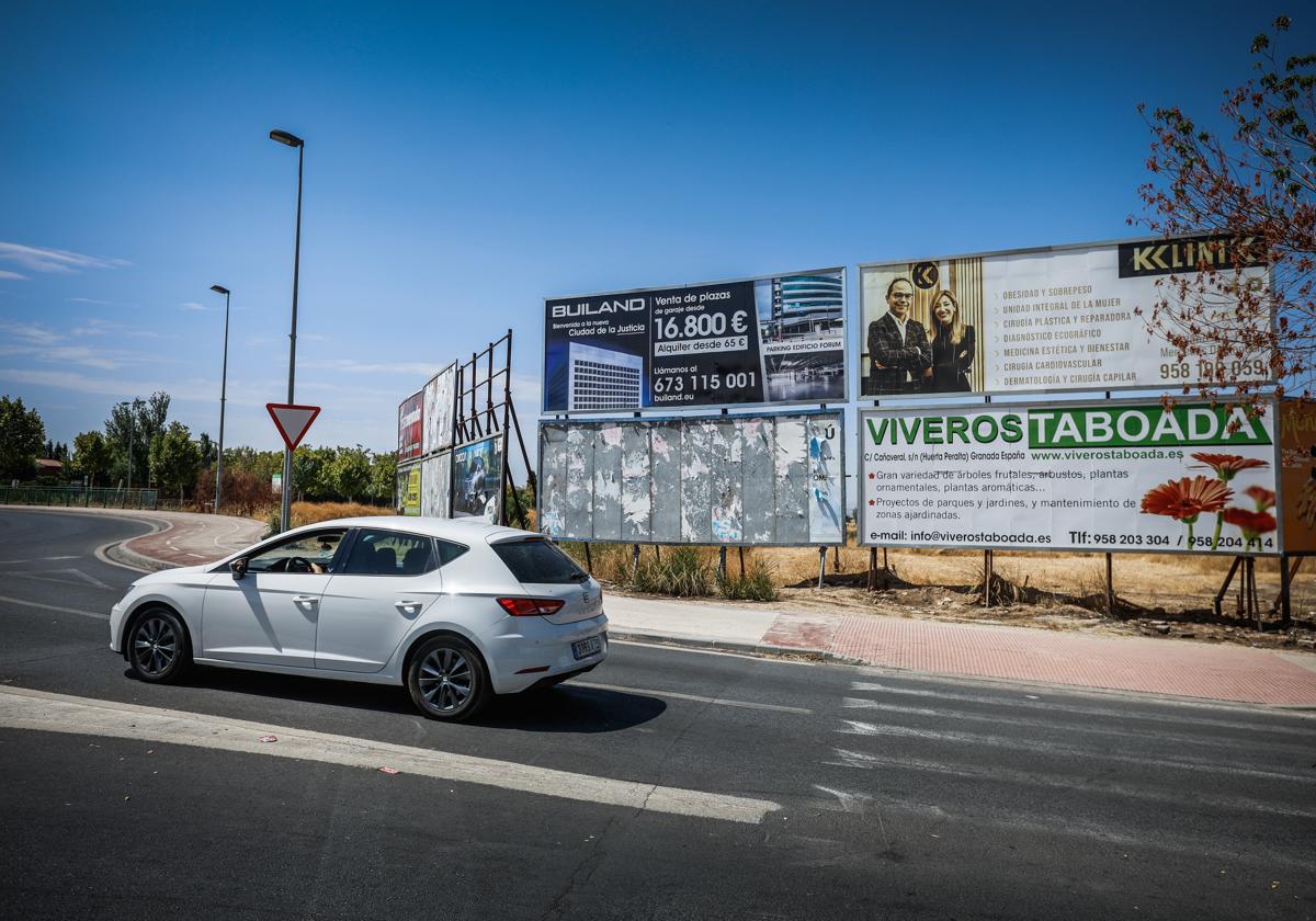 Anuncio de cocheras en Granada.