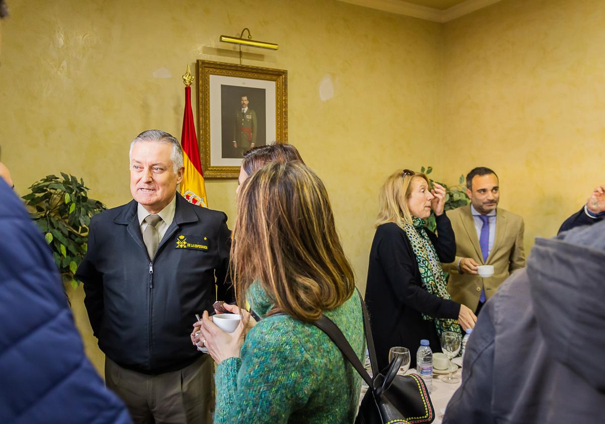 Las imágenes del encuentro entre el Madoc y los medios de comunicación de Granada