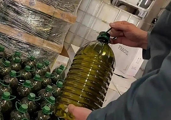 Esta garrafa de aceite de oliva virgen extra de Jaén está a mitad de precio en Miravia