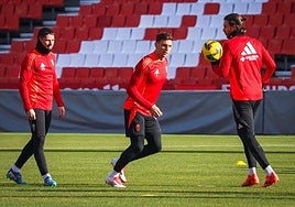 Lucas Boyé participa en el último entrenamiento del equipo este jueves.