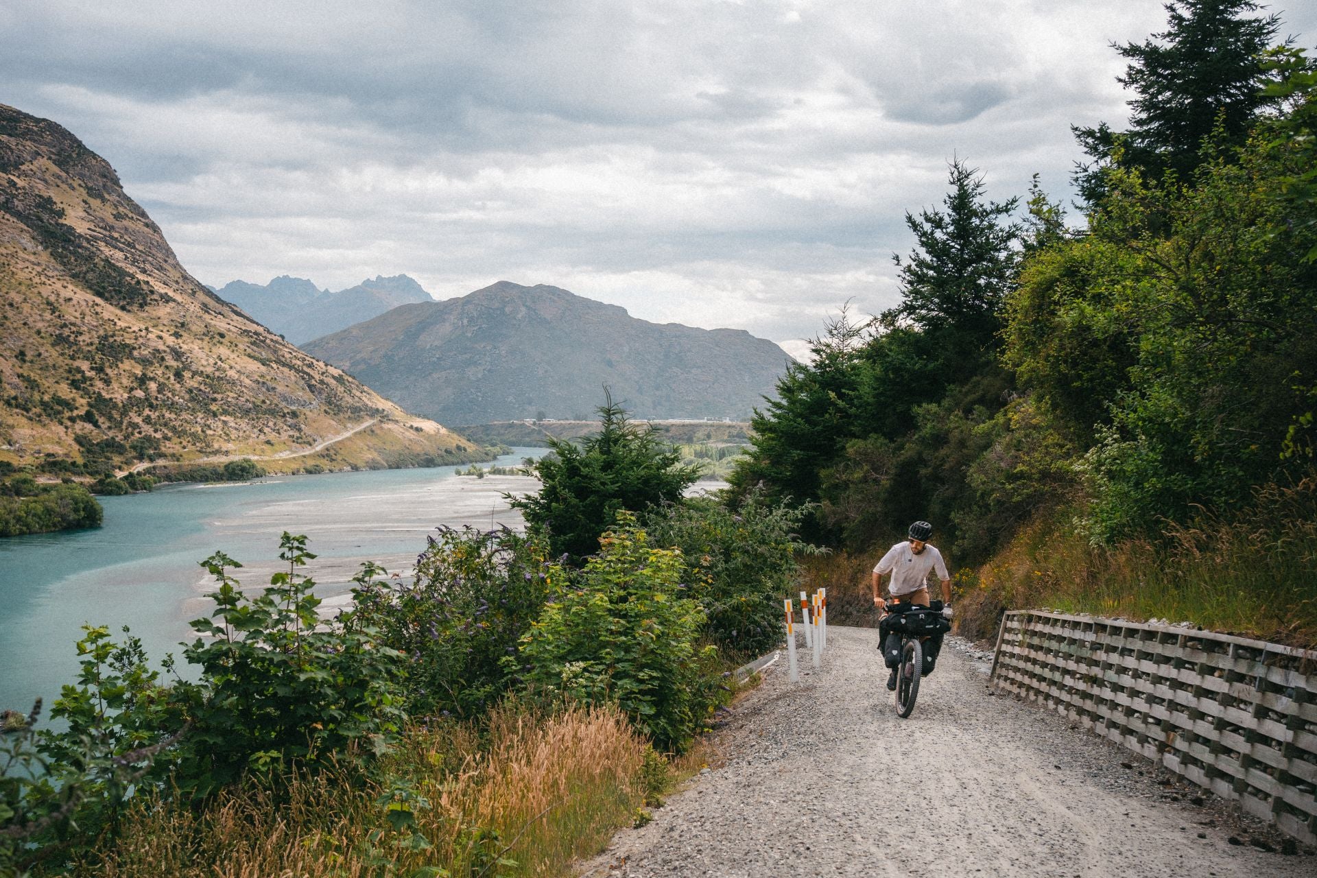 Las espectaculares imágenes del granadino que recorre Nueva Zelanda en bicicleta