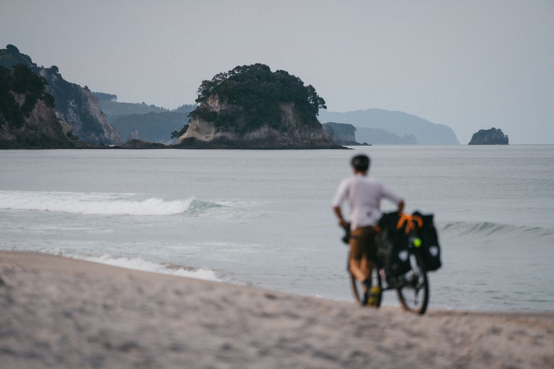 Las espectaculares imágenes del granadino que recorre Nueva Zelanda en bicicleta