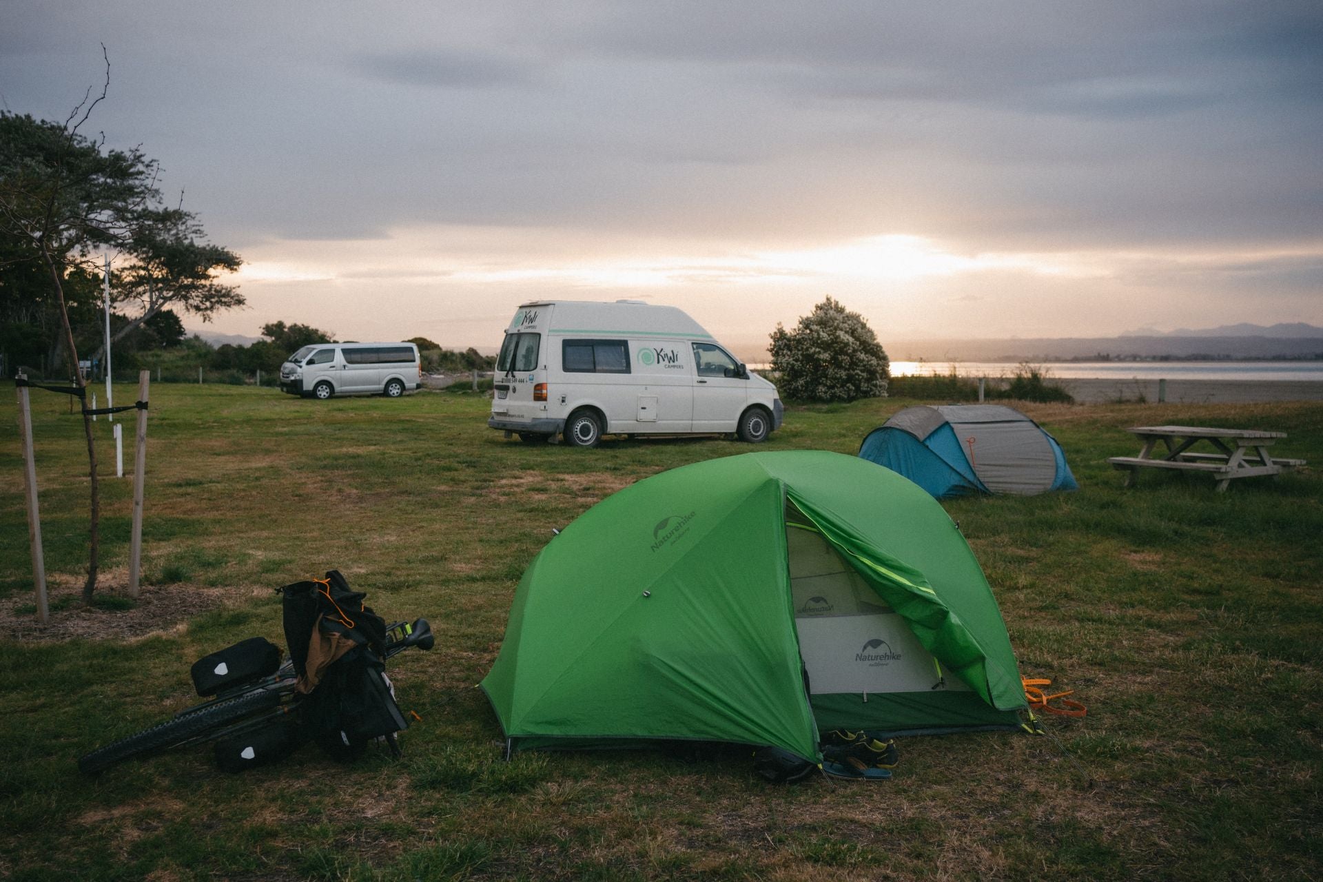 Las espectaculares imágenes del granadino que recorre Nueva Zelanda en bicicleta