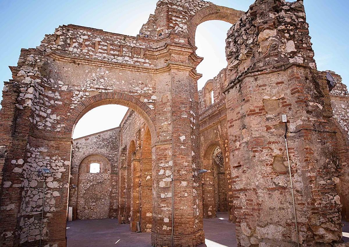 Imagen secundaria 1 - Castril, Zafarraya y la Facultad de Comunicación. 