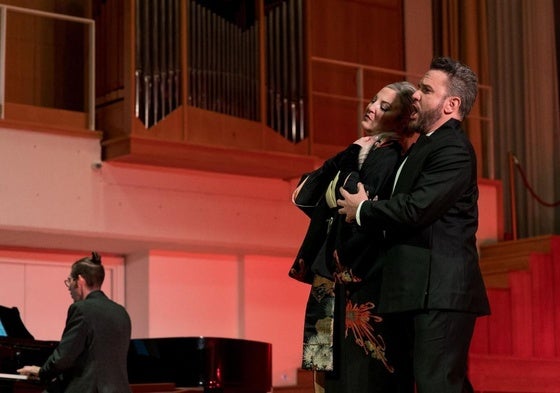 El pianista Valentín Rejano, la soprano Mariola Cantarero y el tenor Moisés Marín, en la gala del pasado año.