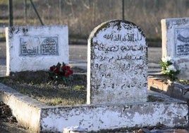 Una lápida de un cementerio musulmán.