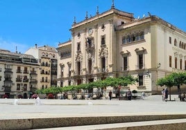 Fachada del Ayuntamiento de Jaén.