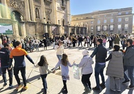 Taller de melenchones en la plaza de Santa María