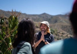 Manolo durante una de sus visitas.