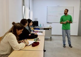 Imagen del desarrollo de una clase de francés en el Centro de Lenguas.