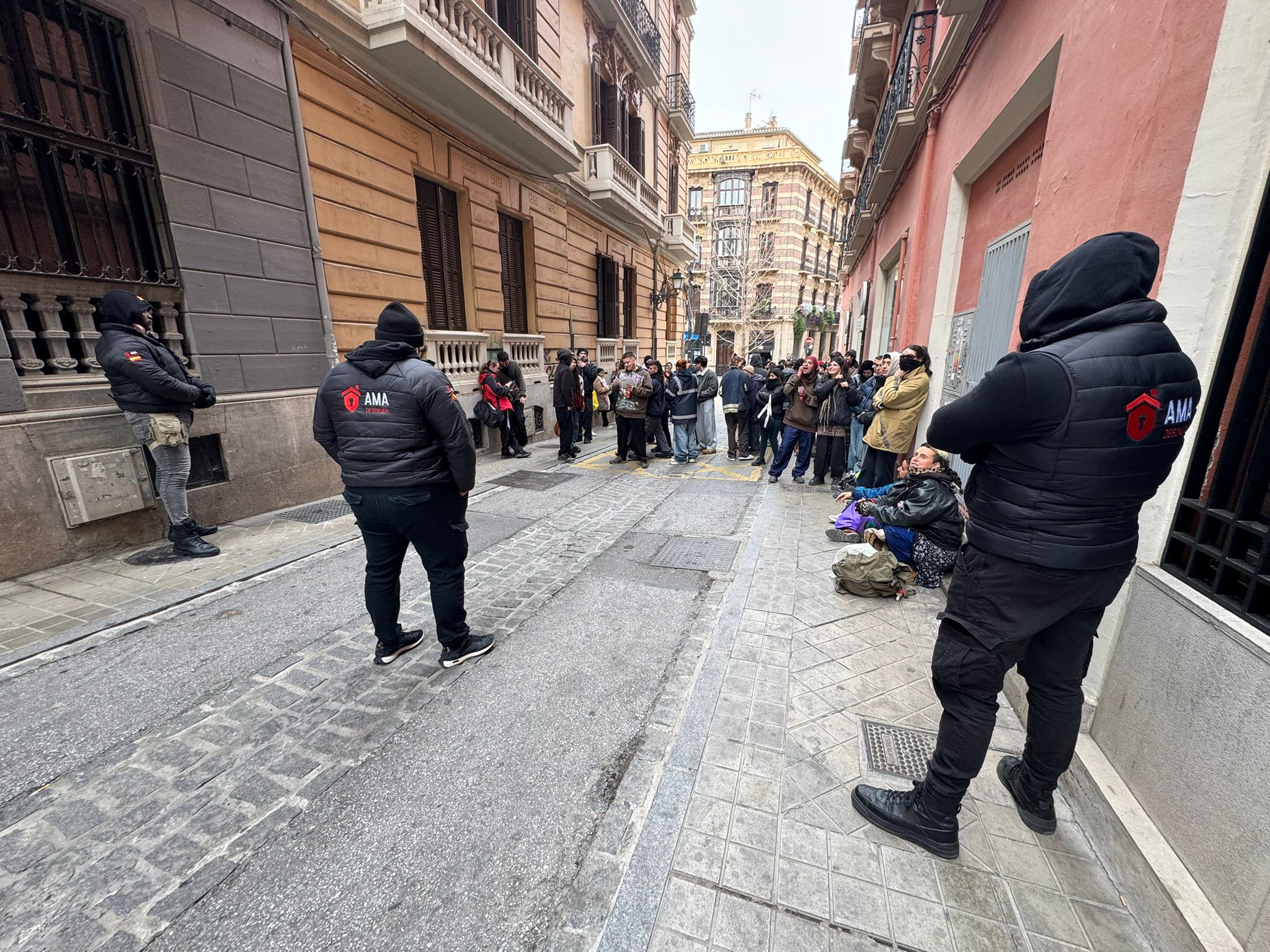 Las imágenes del edificio &#039;okupado&#039; en Granada