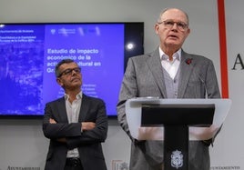 El comisario Jiménez-Blanco en la presentación del estudio económico esta mañana en el Ayuntamiento.