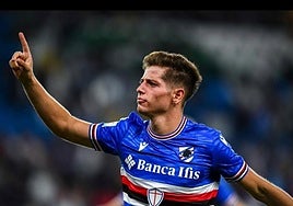 Estanis Pedrola celebra un gol con la Sampdoria.