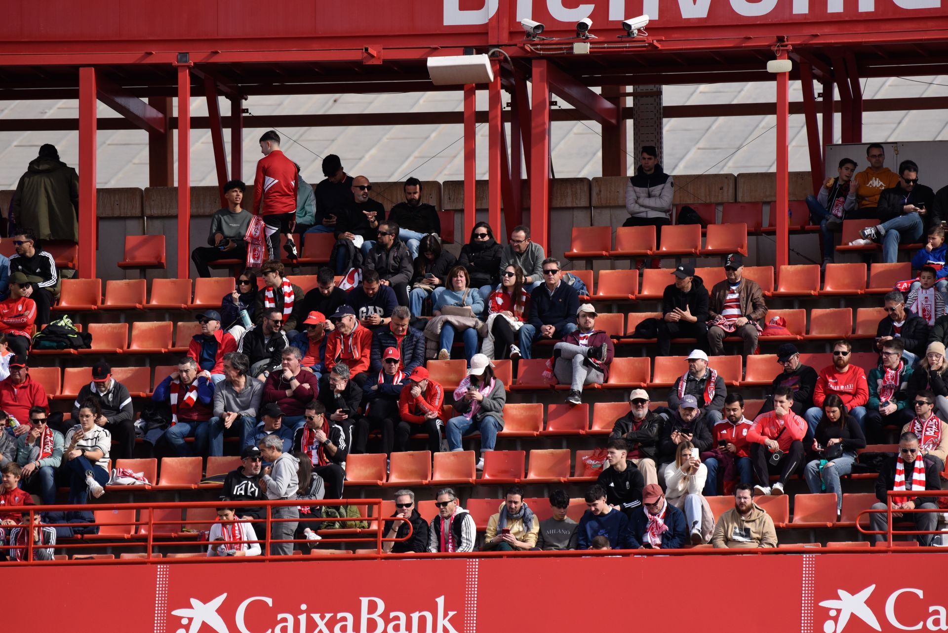 Encuéntrate en la granada de Los Cármenes en el Granada - Sporting