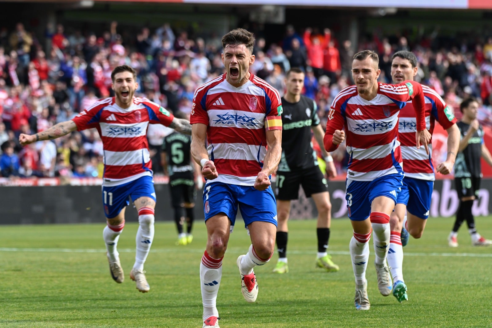 Las mejores imágenes del Granada - Sporting