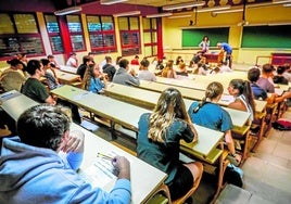 Alumnos de las UGR, durante un examen.