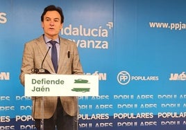 Agustín González.