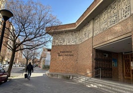 Exterior de la parroquia del Zaidín, gestionada por el IVE