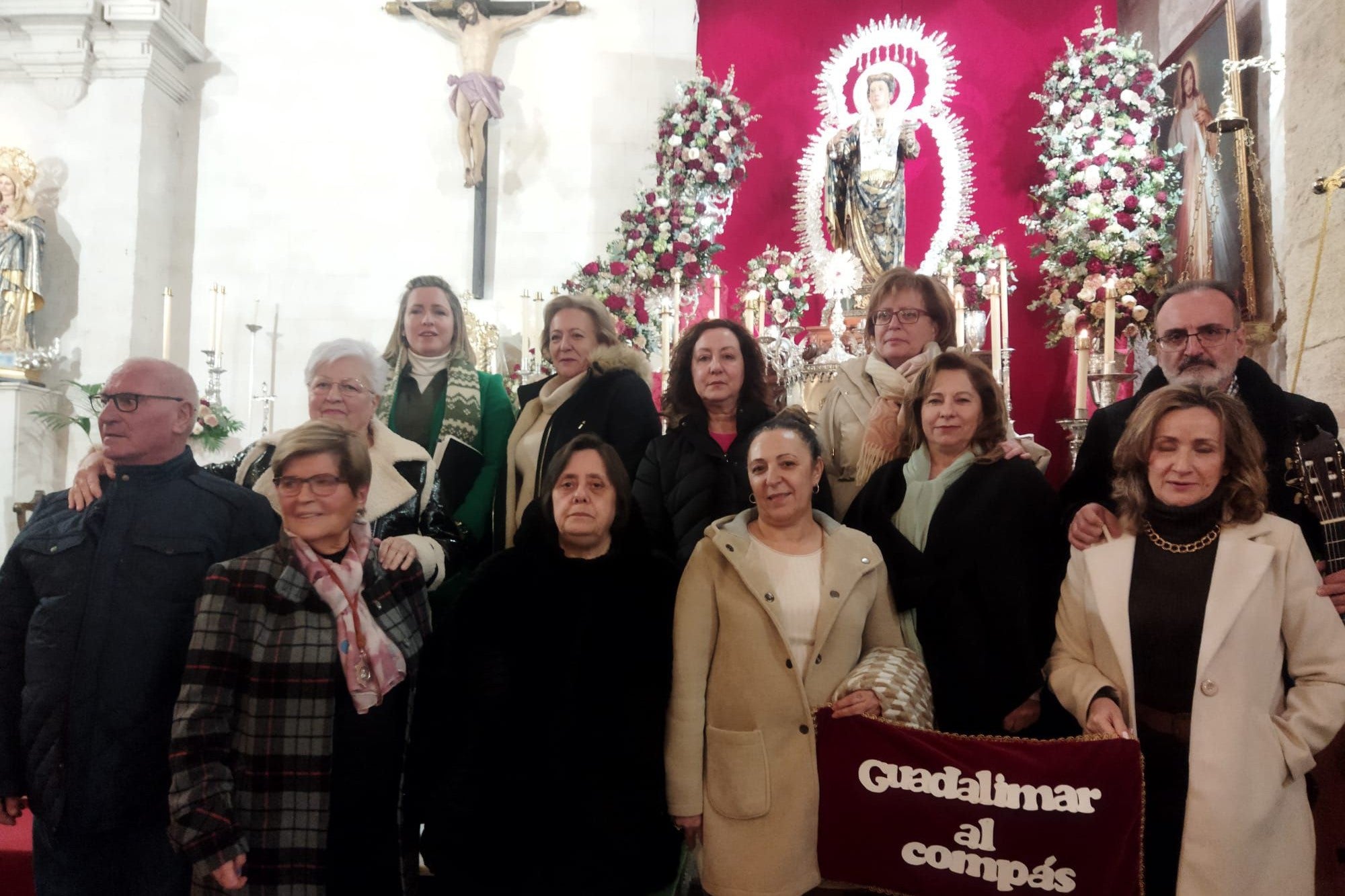 La imagen de Santa agueda con el coro Guadalimar al Compás.