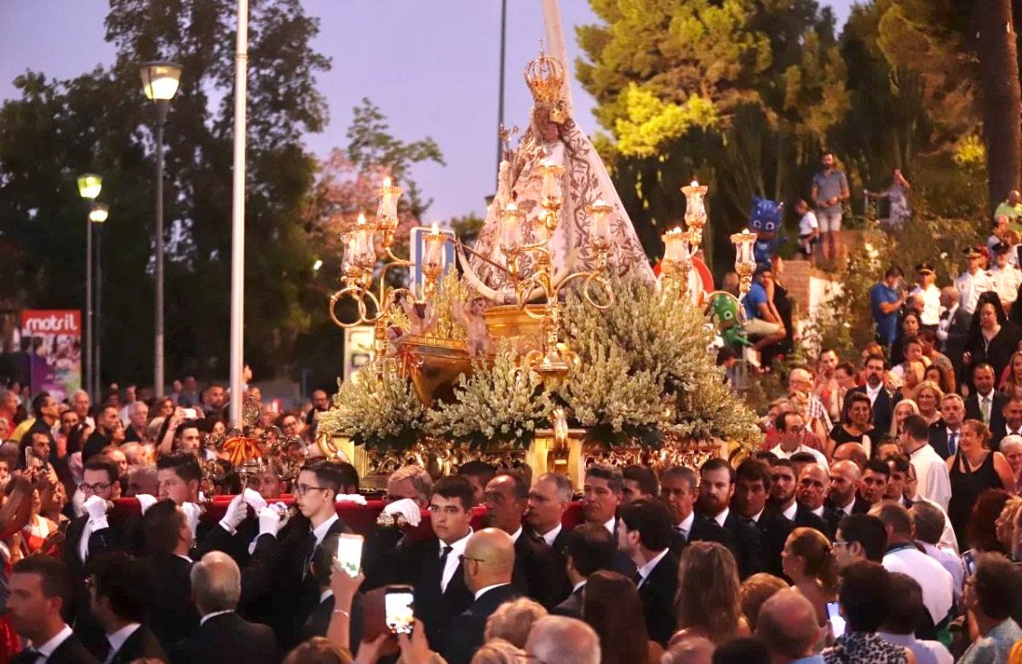 Virgen de la Cabeza en procesión por Motril.