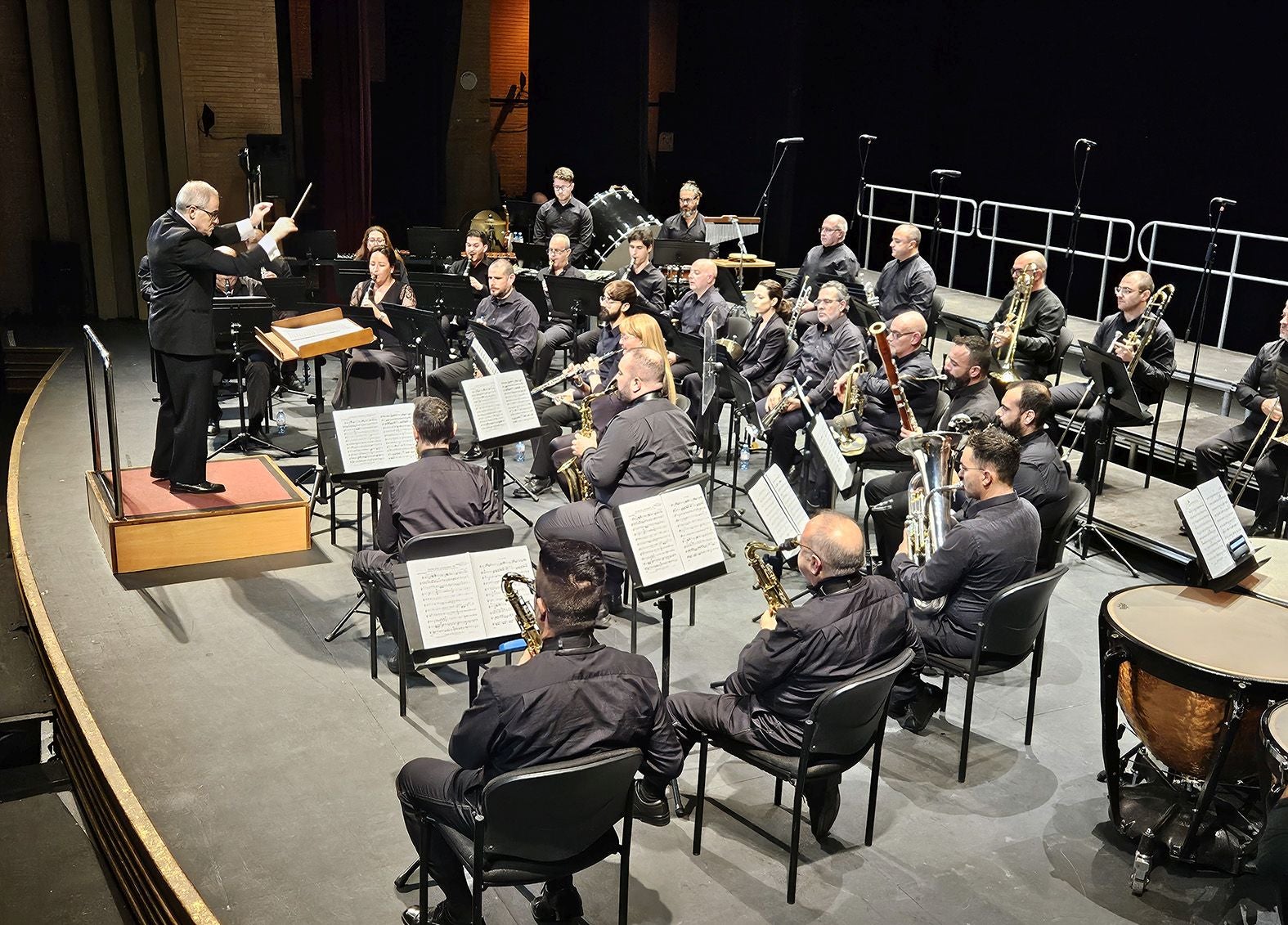 Un concierto de la Banda Municipal de música de Almería en el Teatro Apolo.