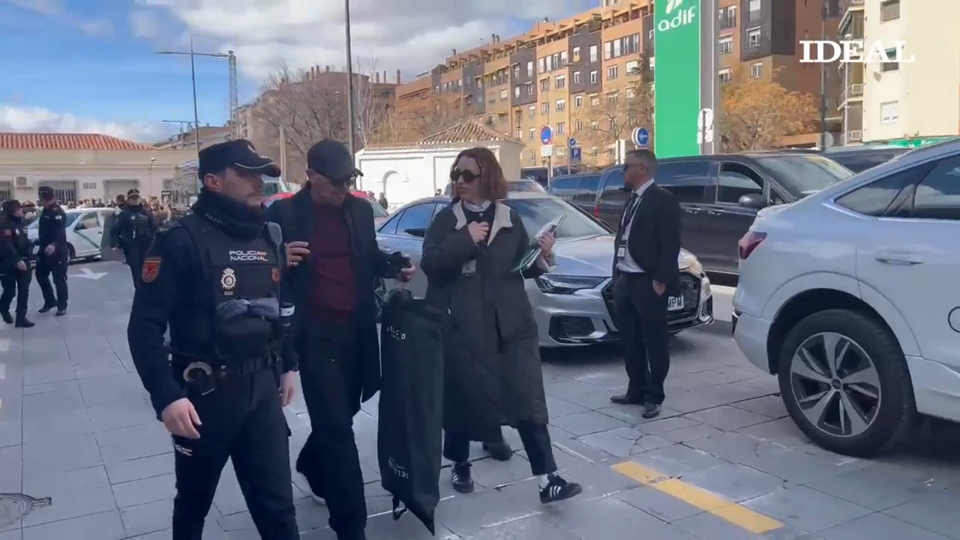 Antonio Banderas y Ester Espósito, entre los viajeros del segundo tren de los Goya