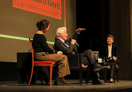 Richard Gere y Elena Anaya, en el escenario del Isabel la Católica.