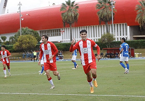 El Almería B quiere imponer las diferencias con el Recreativo.
