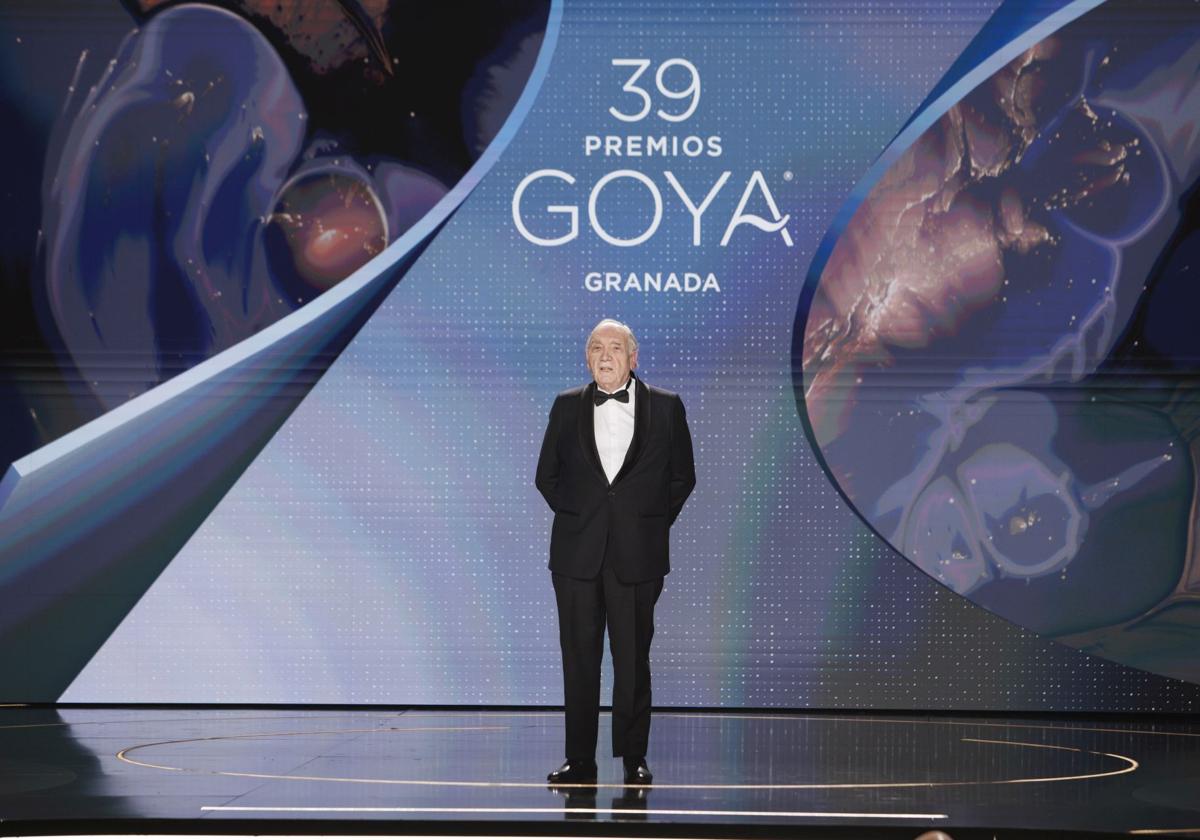 Fernando Méndez Leite, presidente de la Academia del Cine, durante su discurso en los Goya.