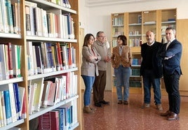 Julio Millán, África Colomo y Manuel Valdivia en la visita a la UNED