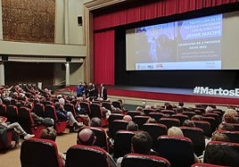 Butacas llenas en el teatro municipal Maestro Álvarez Alonso de Martos.