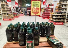 El supermercado Alcampo lanza una oferta exclusiva y rebaja el aceite de oliva a 5 euros el litro.